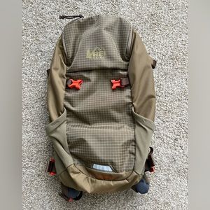 REI Link 10 Hydration Backpack